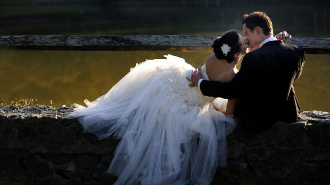 hochzeitssaison_eröffnet Brautpaar eröffnet Hochzeitssaison